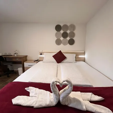 Panda Rooms Marburg Exterior foto