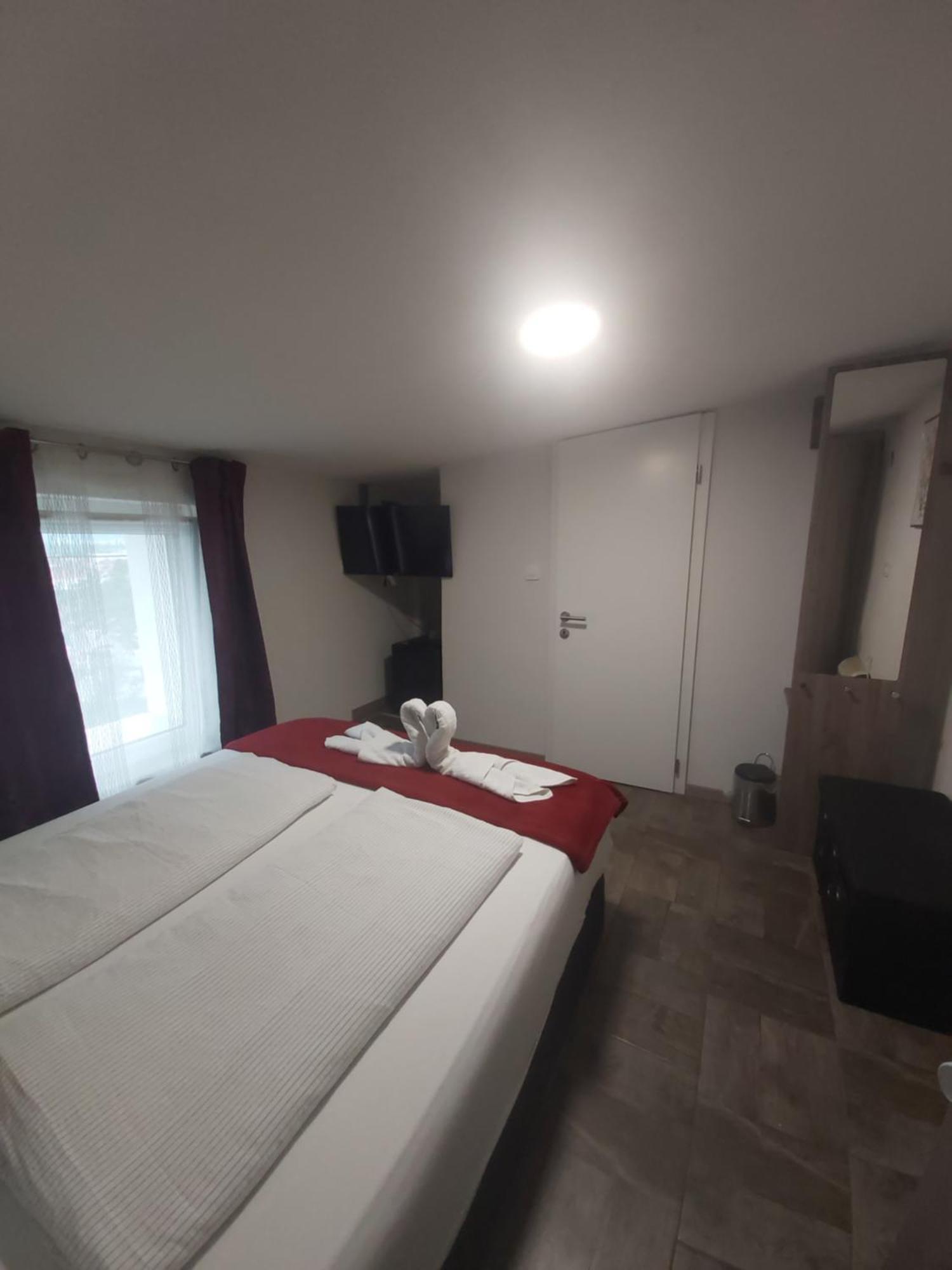 Apartment Panda *