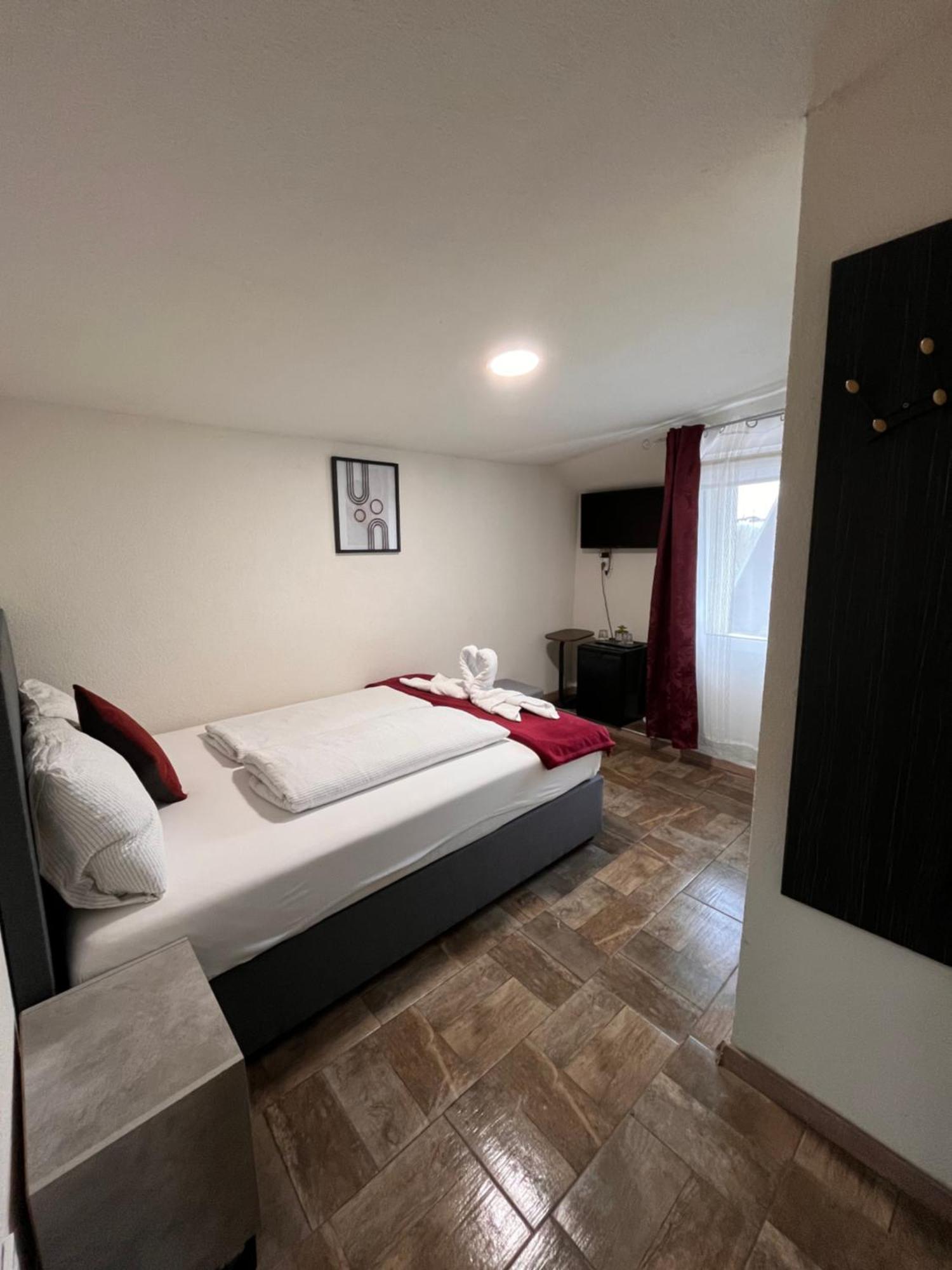 Apartment Panda *